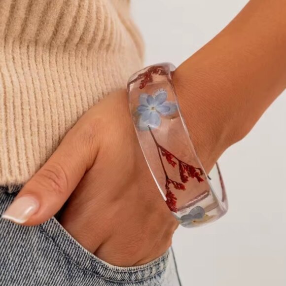 Acrylic Bangle, Vintage Bangle, Retro Bangle, Trending Floral Bangle, Jewelry - Picture 1 of 1